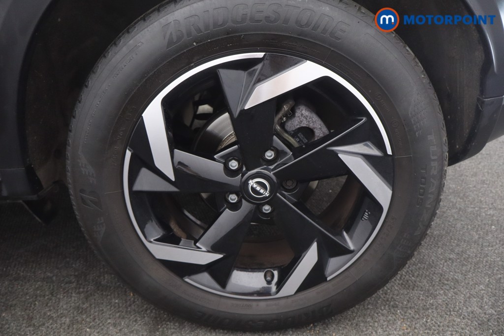 Nissan Juke N-Connecta Manual Petrol SUV - Stock Number (1654198) - 19th supplementary image