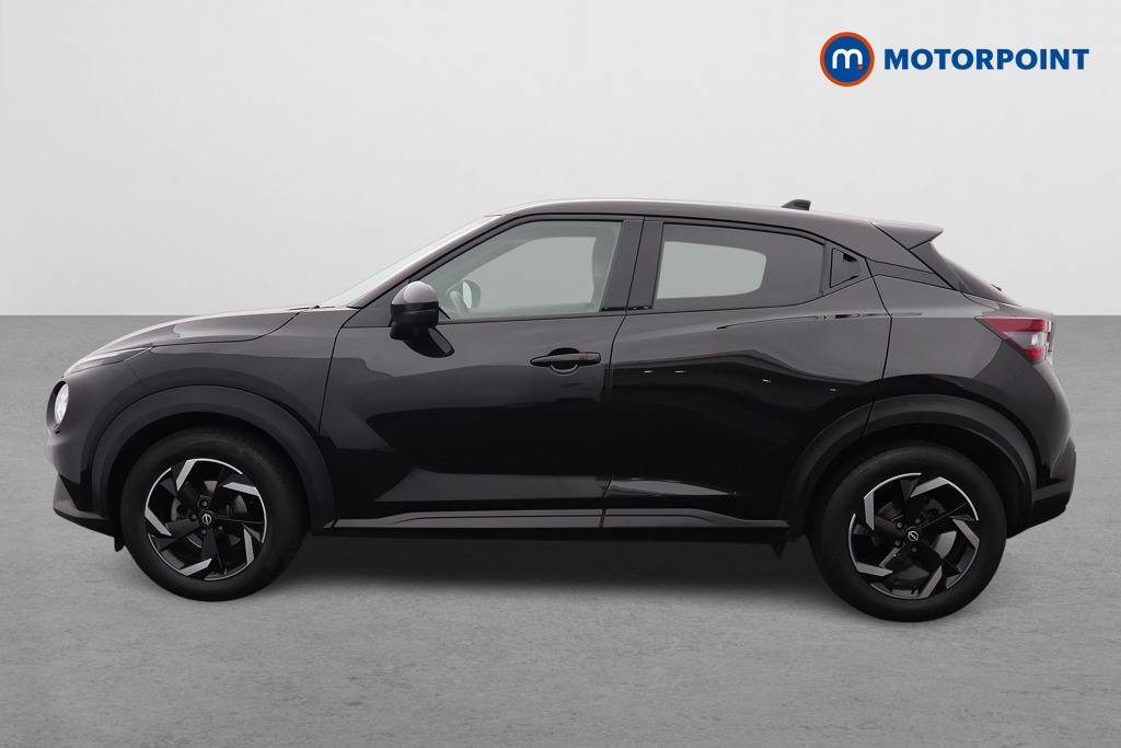Nissan Juke N-Connecta Manual Petrol SUV - Stock Number (1654198) - Passenger side