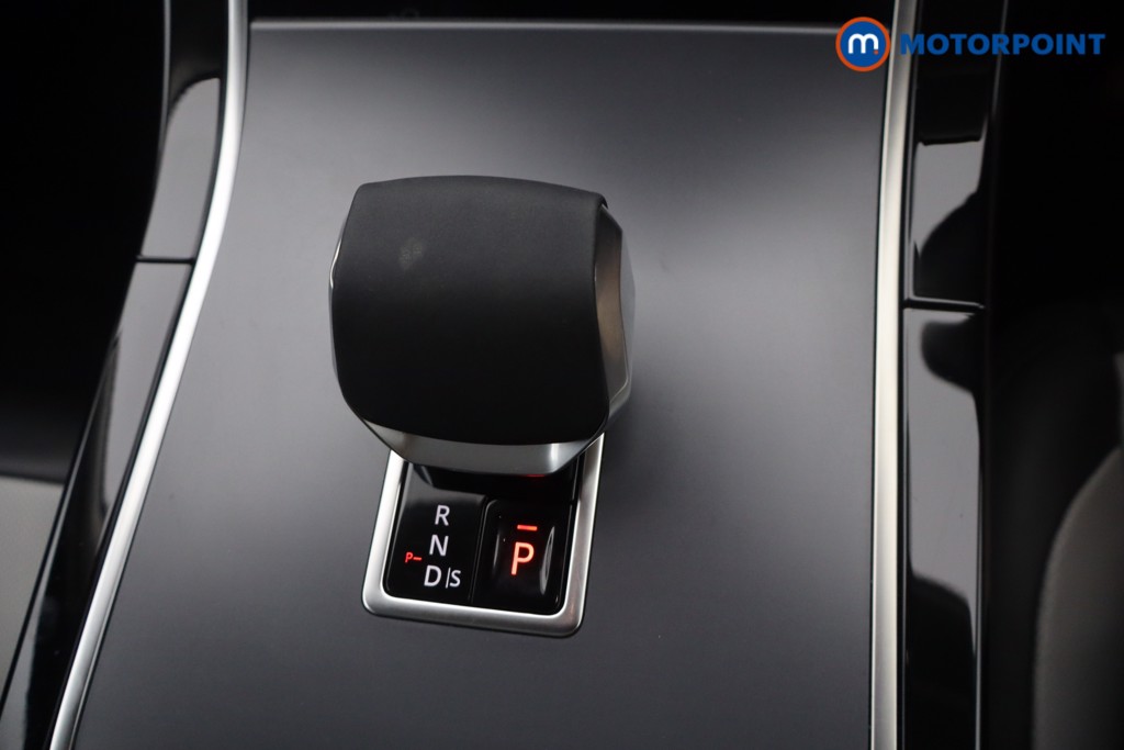 Land Rover Range Rover Velar Dynamic Se Automatic Petrol Plug-In Hybrid SUV - Stock Number (1656441) - 3rd supplementary image