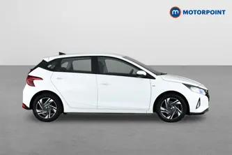 Hyundai I20 Se Connect Manual Petrol Hatchback - Stock Number (1656548) - Drivers side