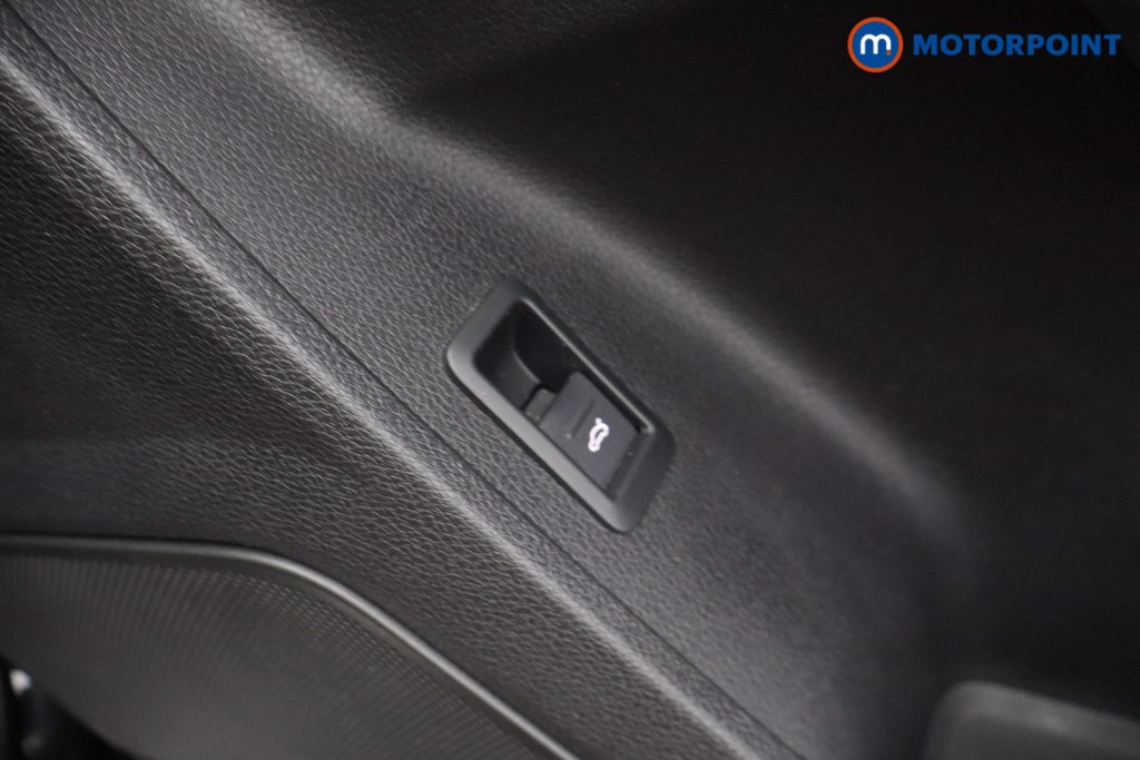 Audi Q3 Black Edition Automatic Petrol SUV - Stock Number (1656684) - 12th supplementary image