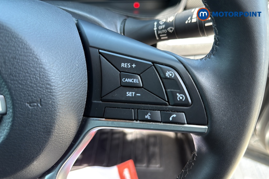 Nissan Juke N-Connecta Manual Petrol SUV - Stock Number (1657115) - 3rd supplementary image