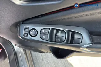 Nissan Juke N-Connecta Manual Petrol SUV - Stock Number (1657115) - 19th supplementary image