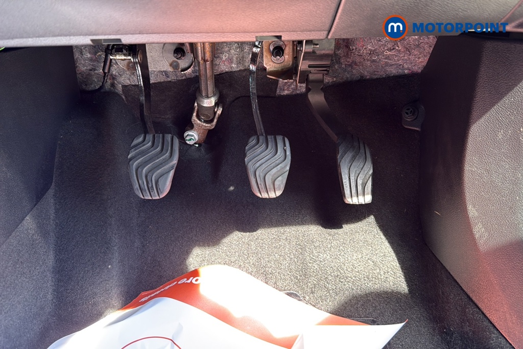 Nissan Juke N-Connecta Manual Petrol SUV - Stock Number (1657115) - 24th supplementary image
