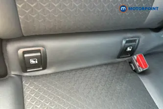 Nissan Juke N-Connecta Manual Petrol SUV - Stock Number (1657115) - 27th supplementary image