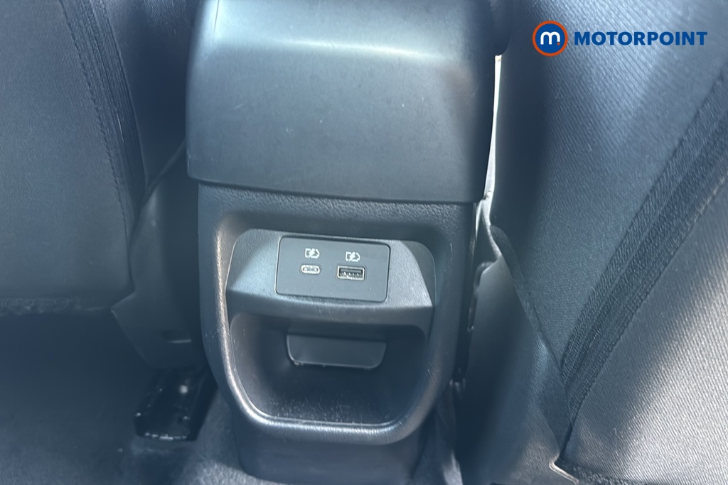 Nissan Juke N-Connecta Manual Petrol SUV - Stock Number (1657115) - 28th supplementary image