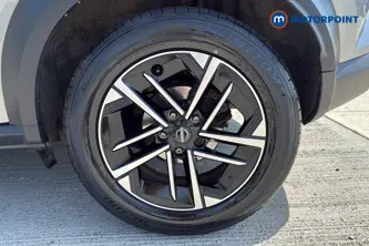 Nissan Juke N-Connecta Manual Petrol SUV - Stock Number (1657115) - 45th supplementary image
