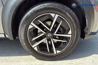 Nissan Juke N-Connecta Manual Petrol SUV - Stock Number (1657115) - 47th supplementary image