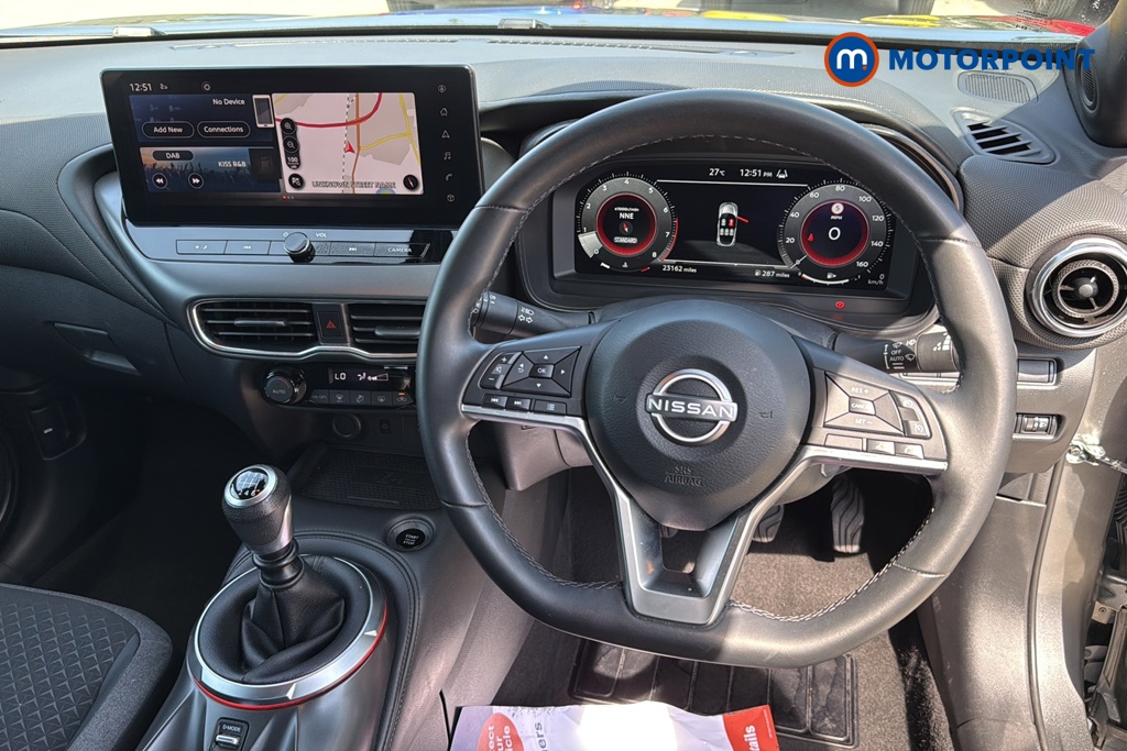 Nissan Juke N-Connecta Manual Petrol SUV - Stock Number (1657115) - 1st supplementary image