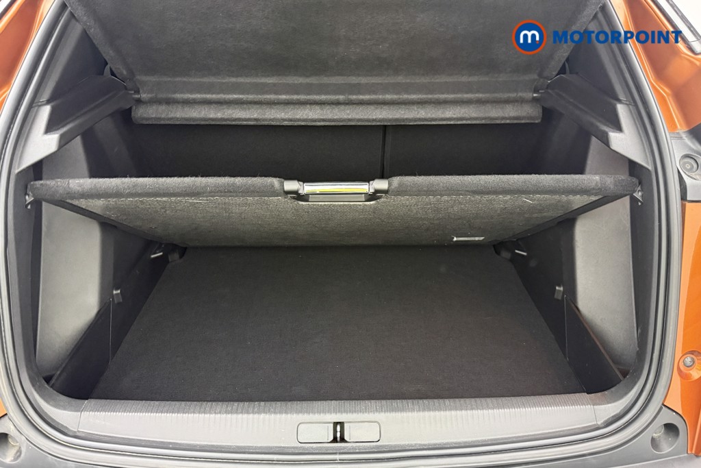 Peugeot 2008 Allure Premium-Plus Manual Petrol SUV - Stock Number (1657957) - 11th supplementary image