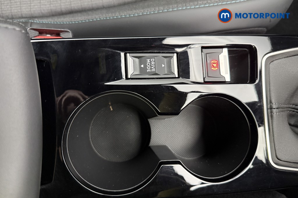 Peugeot 2008 Allure Premium-Plus Manual Petrol SUV - Stock Number (1657957) - 20th supplementary image