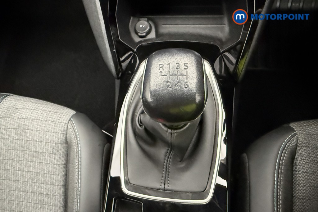 Peugeot 2008 Allure Premium-Plus Manual Petrol SUV - Stock Number (1657957) - 21st supplementary image