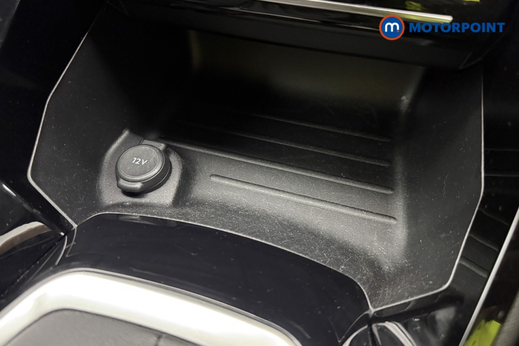 Peugeot 2008 Allure Premium-Plus Manual Petrol SUV - Stock Number (1657957) - 22nd supplementary image