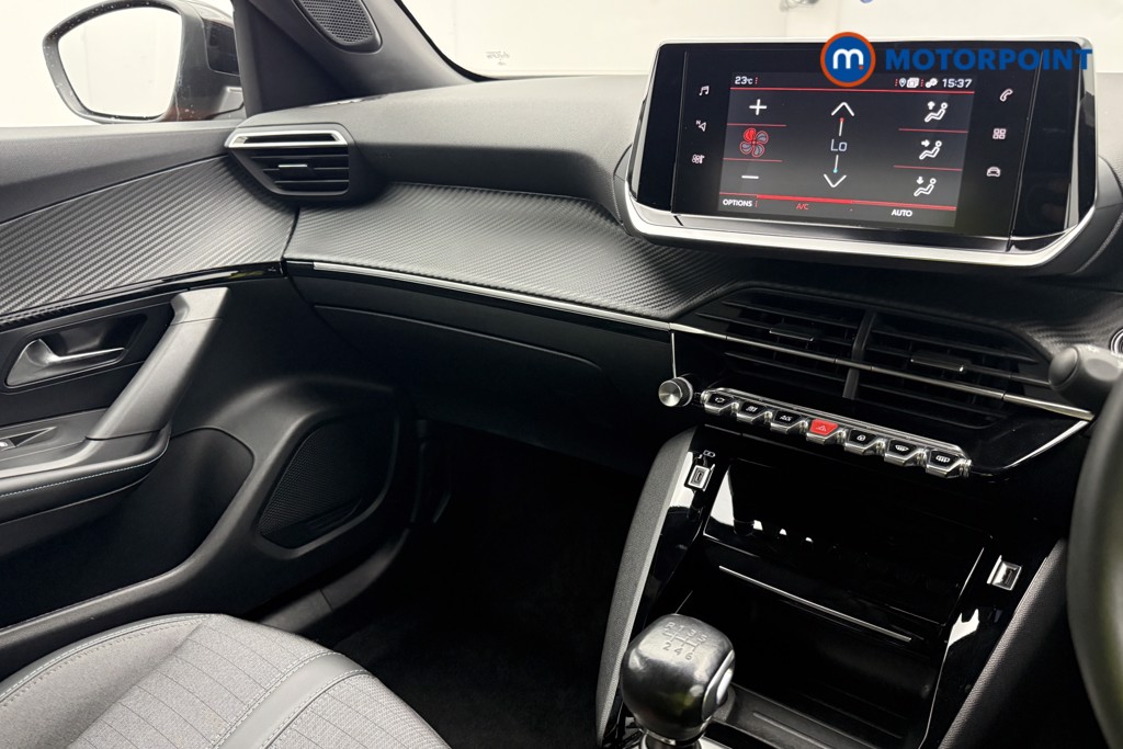 Peugeot 2008 Allure Premium-Plus Manual Petrol SUV - Stock Number (1657957) - 32nd supplementary image