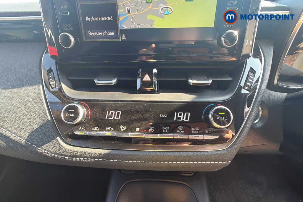 Toyota Corolla Design Automatic Petrol-Electric Hybrid Hatchback - Stock Number (1658264) - 3rd supplementary image