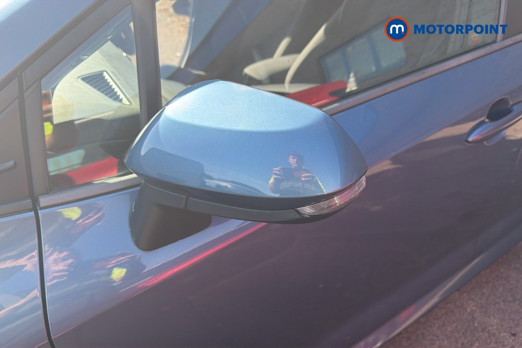 Toyota Corolla Design Automatic Petrol-Electric Hybrid Hatchback - Stock Number (1658264) - 40th supplementary image