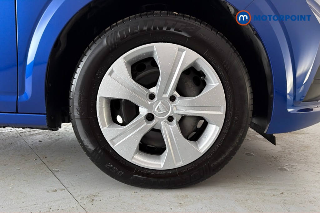 Dacia Sandero Essential Manual Petrol Hatchback - Stock Number (1658603) - 50th supplementary image