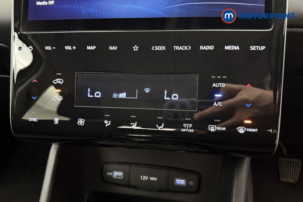 Hyundai Tucson Se Connect Manual Petrol SUV - Stock Number (1658697) - 9th supplementary image