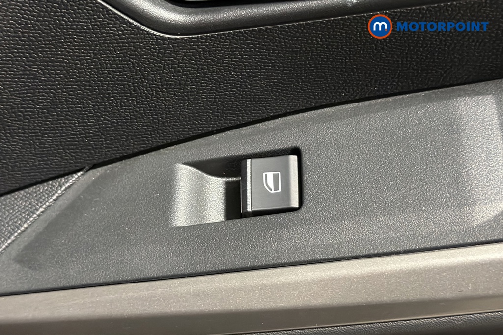 Peugeot 5008 GT Automatic Electric SUV - Stock Number (1658794) - 999th supplementary image