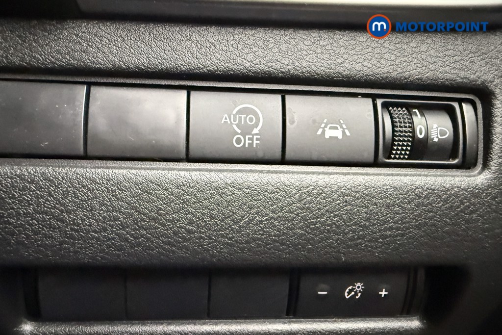 Nissan Qashqai Acenta Premium Manual Petrol SUV - Stock Number (1660218) - 17th supplementary image