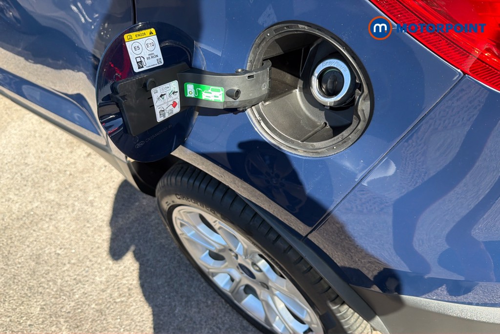 Ford Ecosport Titanium Manual Petrol SUV - Stock Number (1660522) - 33rd supplementary image
