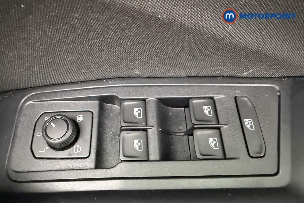 Volkswagen T-Roc Match Manual Petrol SUV - Stock Number (1660992) - 18th supplementary image