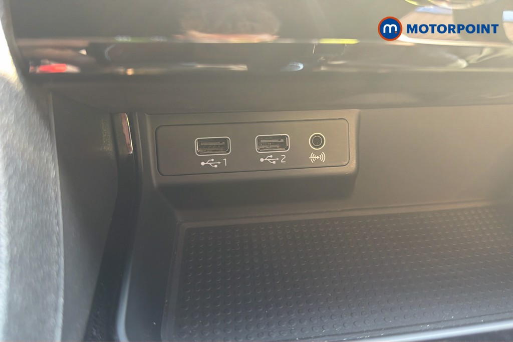 Seat Leon Fr Black Edition Automatic Petrol Hatchback - Stock Number (1661149) - 5th supplementary image