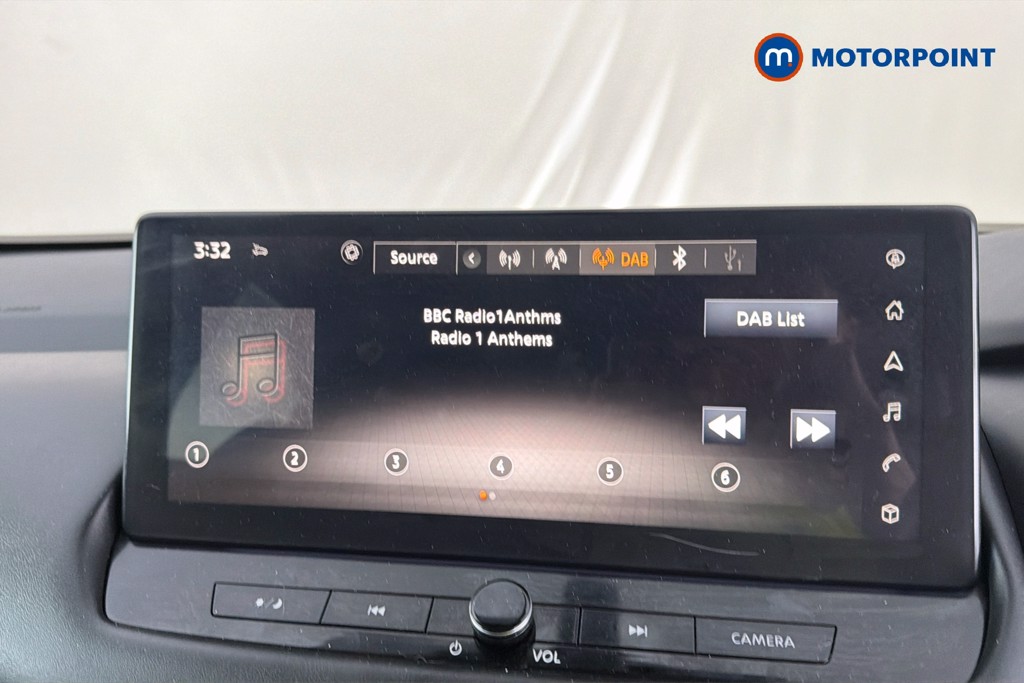 Nissan Qashqai N-Connecta Manual Petrol SUV - Stock Number (1661573) - 9th supplementary image