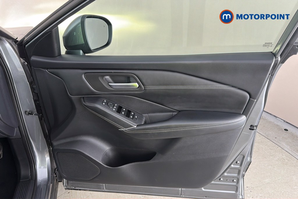 Nissan Qashqai N-Connecta Manual Petrol SUV - Stock Number (1661573) - 19th supplementary image