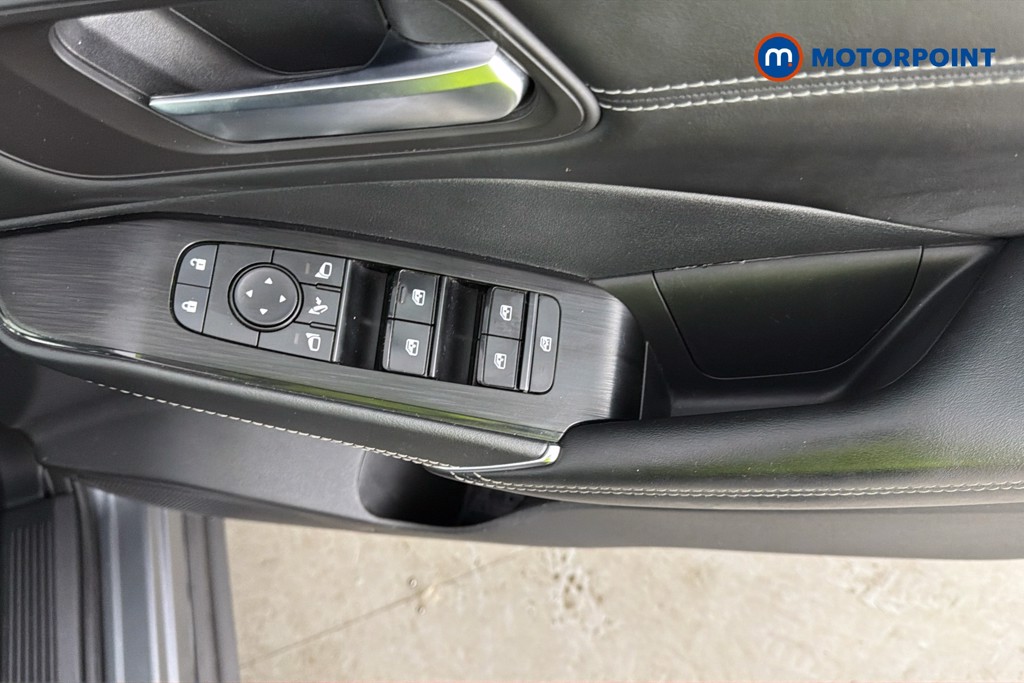 Nissan Qashqai N-Connecta Manual Petrol SUV - Stock Number (1661573) - 20th supplementary image