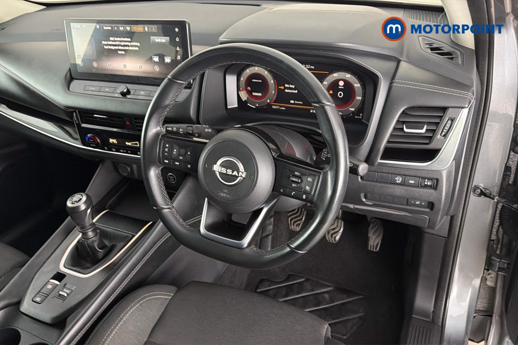 Nissan Qashqai N-Connecta Manual Petrol SUV - Stock Number (1661573) - 1st supplementary image