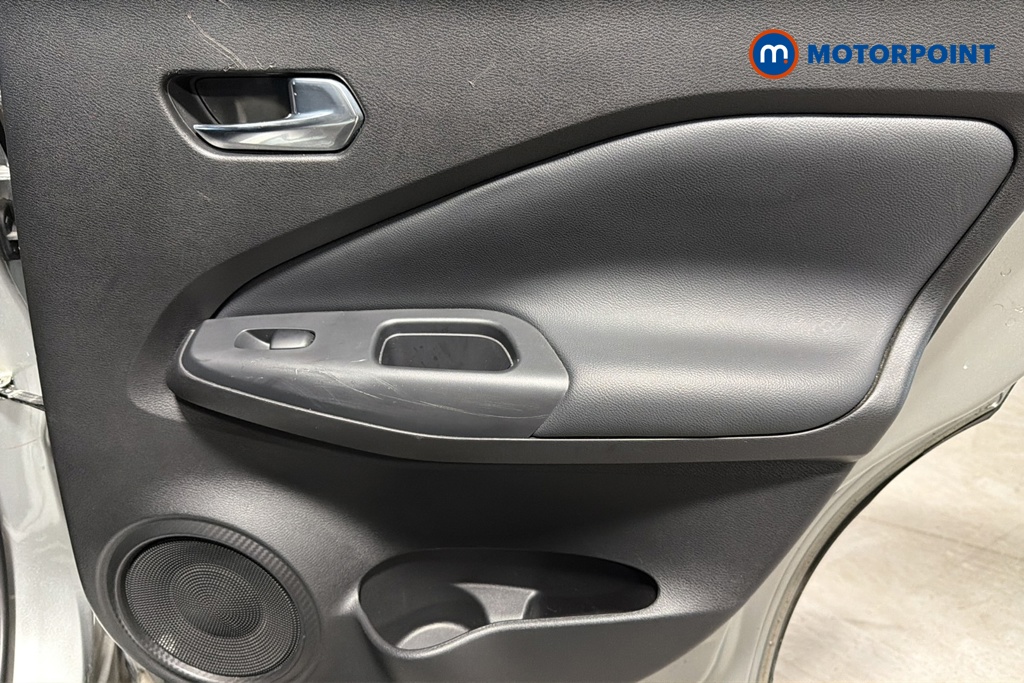 Nissan Juke N-Connecta Automatic Petrol SUV - Stock Number (1662732) - 10th supplementary image