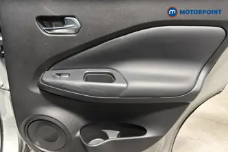 Nissan Juke N-Connecta Automatic Petrol SUV - Stock Number (1662732) - 10th supplementary image