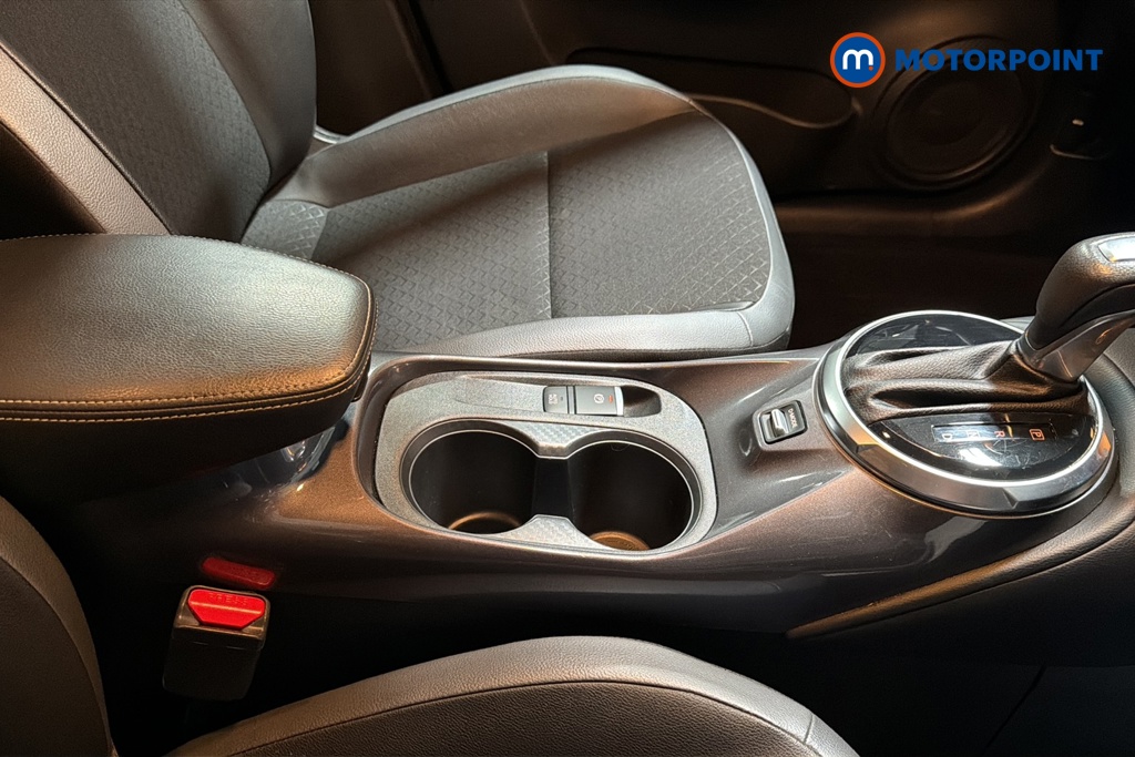 Nissan Juke N-Connecta Automatic Petrol SUV - Stock Number (1662732) - 15th supplementary image