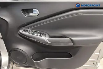 Nissan Juke N-Connecta Automatic Petrol SUV - Stock Number (1662732) - 18th supplementary image