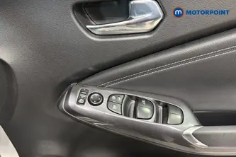 Nissan Juke N-Connecta Automatic Petrol SUV - Stock Number (1662732) - 19th supplementary image