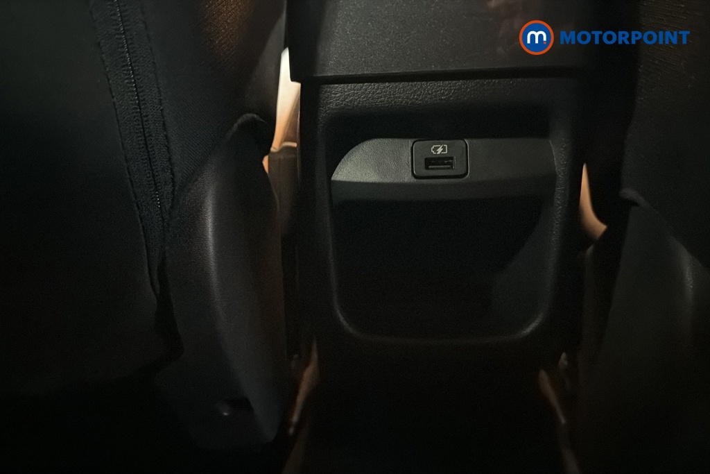 Nissan Juke N-Connecta Automatic Petrol SUV - Stock Number (1662732) - 28th supplementary image
