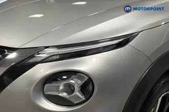 Nissan Juke N-Connecta Automatic Petrol SUV - Stock Number (1662732) - 42nd supplementary image