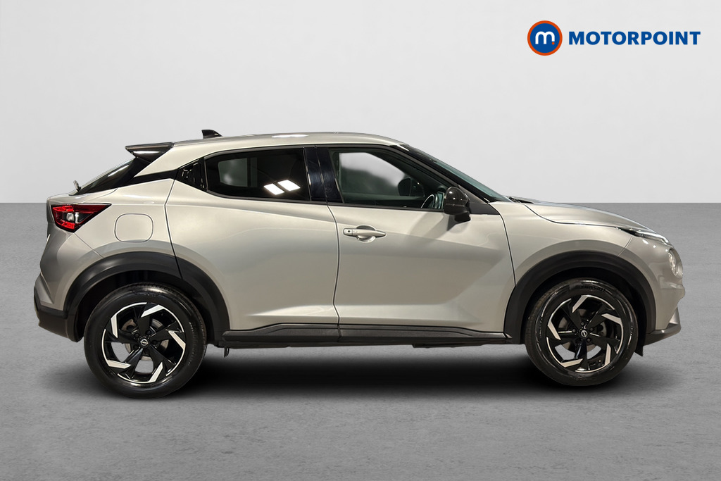 Nissan Juke N-Connecta Automatic Petrol SUV - Stock Number (1662732) - Passenger side