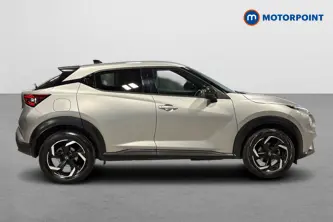 Nissan Juke N-Connecta Automatic Petrol SUV - Stock Number (1662732) - Passenger side