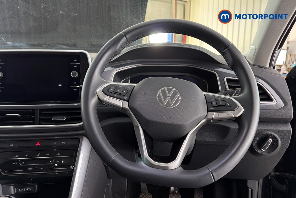 Volkswagen T-Roc Style Manual Petrol SUV - Stock Number (1663099) - 2nd supplementary image