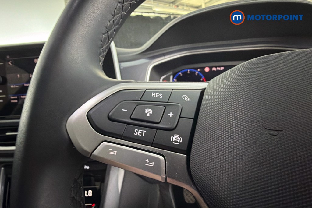 Volkswagen T-Roc Style Manual Petrol SUV - Stock Number (1663099) - 3rd supplementary image