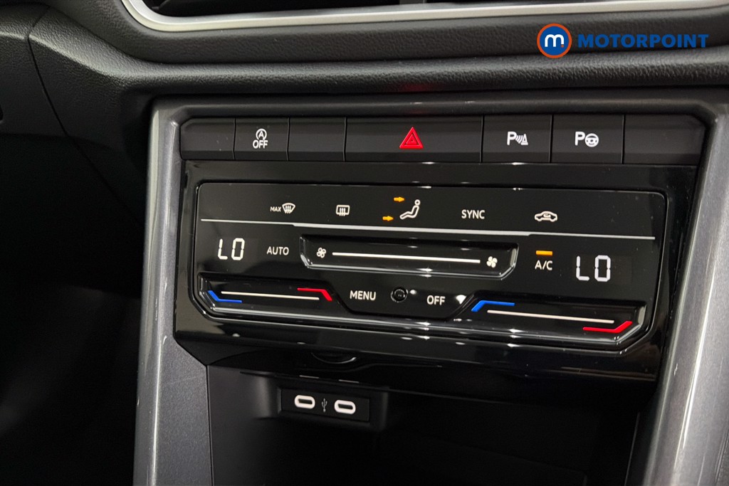 Volkswagen T-Roc Style Manual Petrol SUV - Stock Number (1663099) - 12th supplementary image