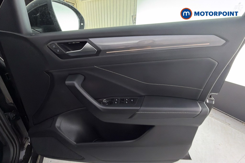 Volkswagen T-Roc Style Manual Petrol SUV - Stock Number (1663099) - 19th supplementary image