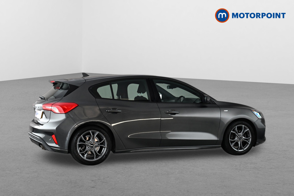 Ford Focus St-Line Manual Petrol Hatchback - Stock Number (1663169) - Drivers side rear corner