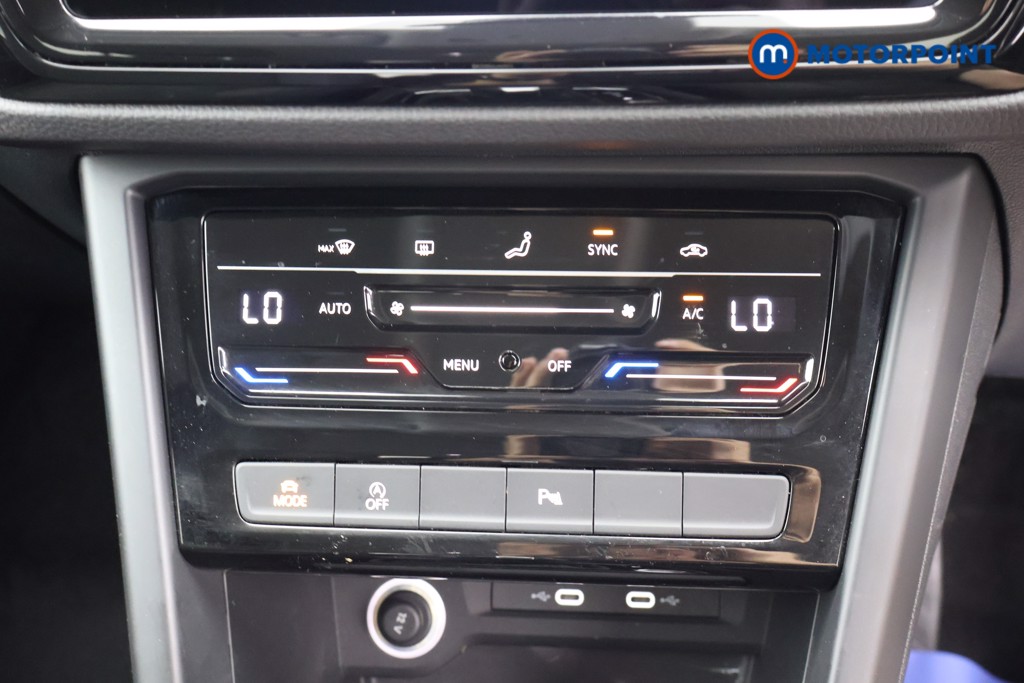 Volkswagen Touran SEL Automatic Petrol People Carrier - Stock Number (1663483) - 9th supplementary image