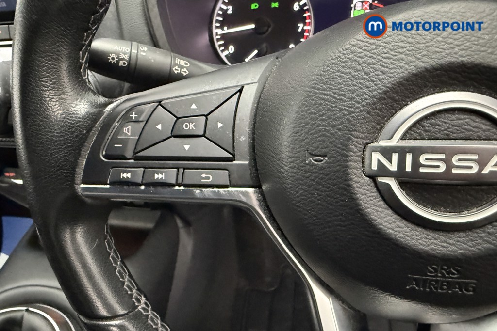 Nissan Juke N-Connecta Manual Petrol SUV - Stock Number (1663829) - 5th supplementary image