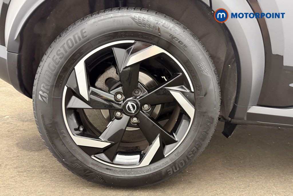 Nissan Juke N-Connecta Manual Petrol SUV - Stock Number (1663829) - 20th supplementary image
