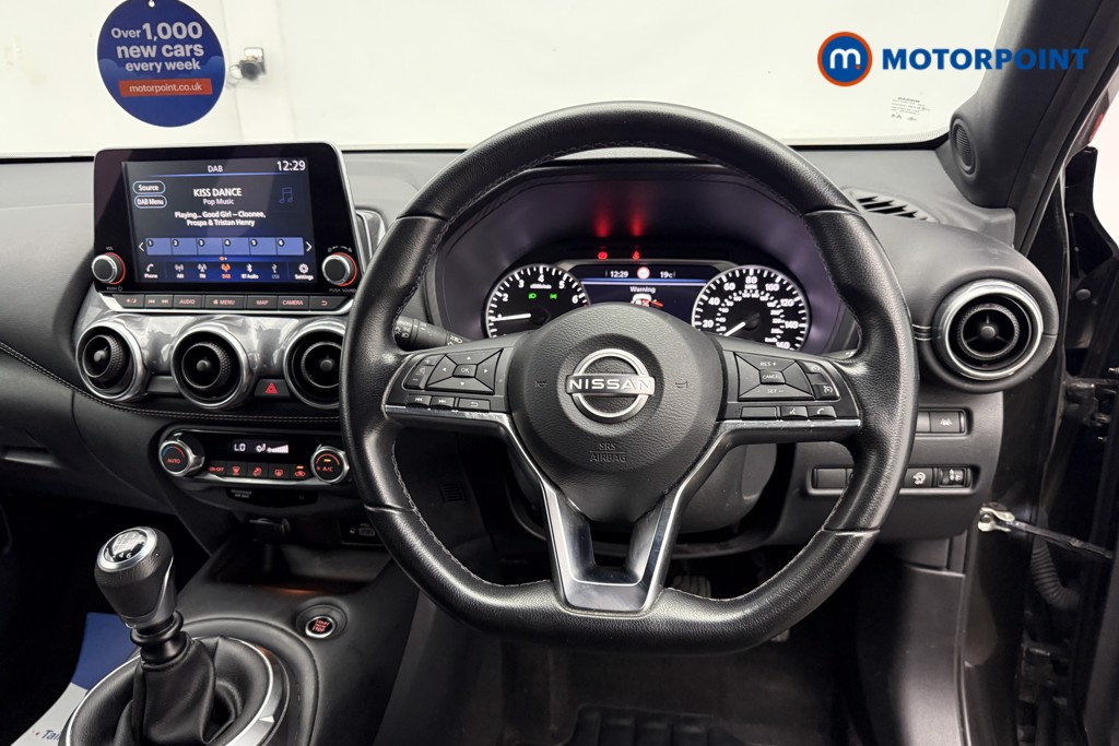 Nissan Juke N-Connecta Manual Petrol SUV - Stock Number (1663829) - 1st supplementary image