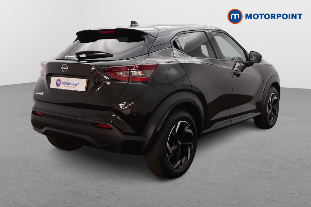 Nissan Juke N-Connecta Manual Petrol SUV - Stock Number (1663829) - Drivers side rear corner